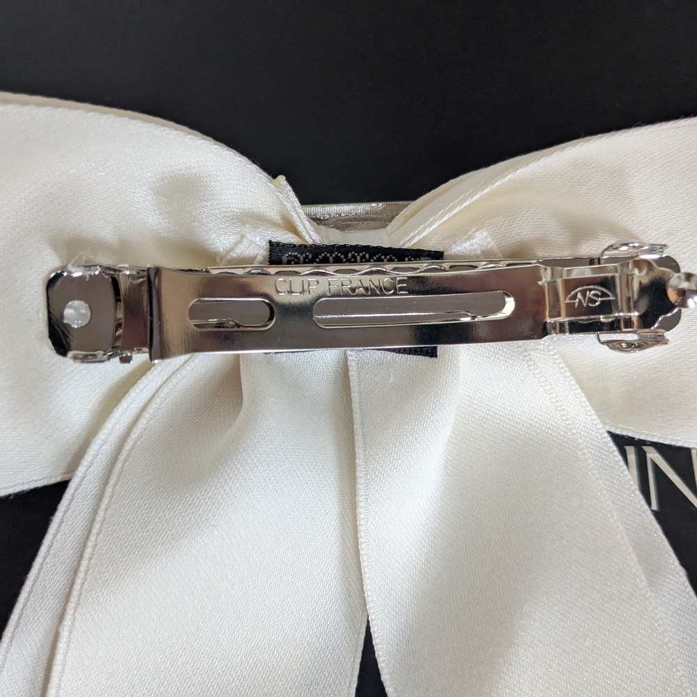 Prada White Hair Bow Accessory - Picture 4 of 4
